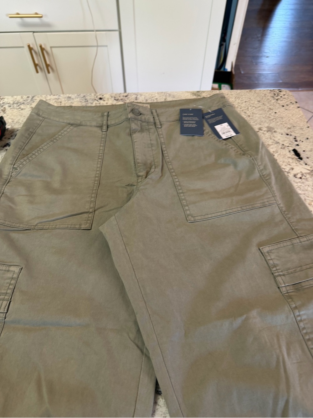 Universal Thread Wide Leg Cargo Pants in Olive